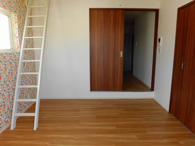 リアン鳴尾の居間・リビング