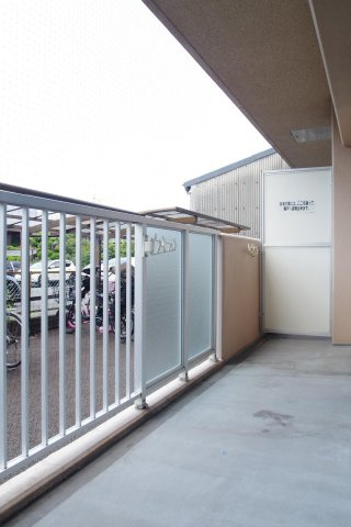 熊本市東区錦ケ丘の賃貸マンションのバルコニー