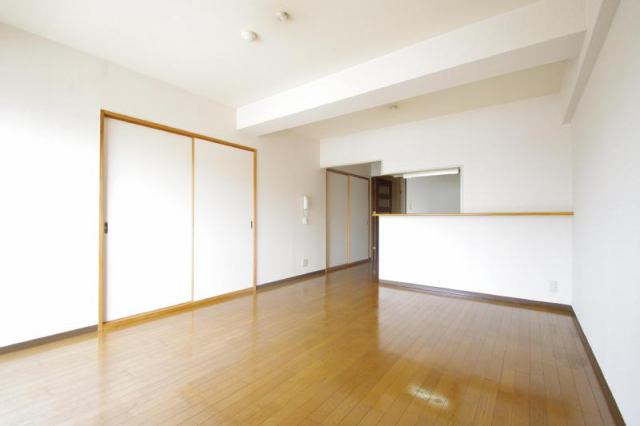 熊本市東区錦ケ丘の賃貸マンションの居間・リビング