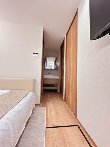 名鉄築浅8BDRシャレー 8BDR ski chalet in Meitetsu built in 2024の洋室