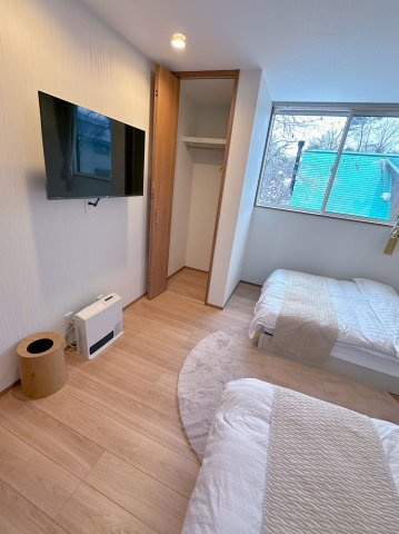 名鉄築浅8BDRシャレー 8BDR ski chalet in Meitetsu built in 2024の洋室