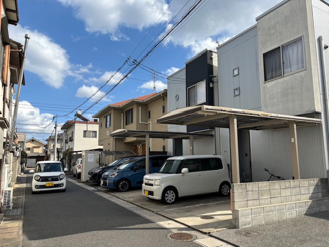 岡山市南区三浜町　中古戸建の前面道路含む現地写真|北道路、幅員約３ｍです。