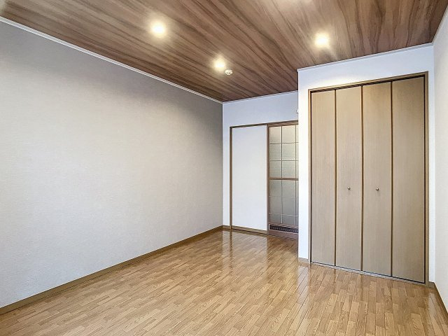 ヴェルナティオの洋室