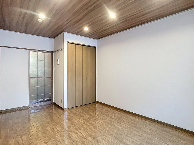 ヴェルナティオの洋室