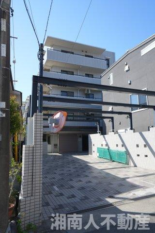 クリオ片瀬江ノ島1番館のエントランス|落ち着いたエントランスです