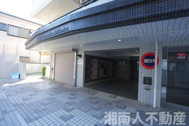 クリオ片瀬江ノ島1番館のエントランス|落ち着いたエントランスです