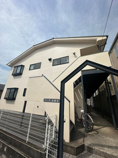 【外観】 | グリーンライン「高田」駅まで徒歩6分！通勤通学・お買物にも便利な立地の2階建てアパートです♪