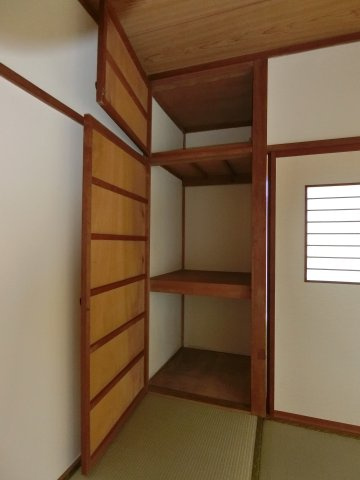 【収納】 | フラワーハイツ | 各部屋に収納あり。