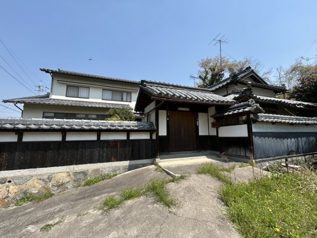 真備町箭田　売家の外観|立派な門構えのお家です