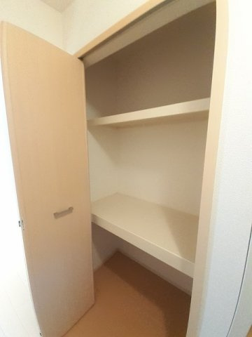 グレイシャス髙尾Ｃのその他|玄関収納です★