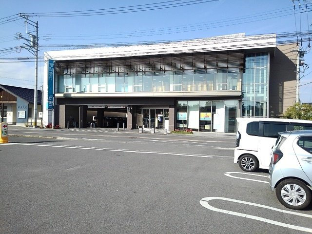 グレイシャス髙尾Ｃの周辺|福岡銀行北野支店まで520m