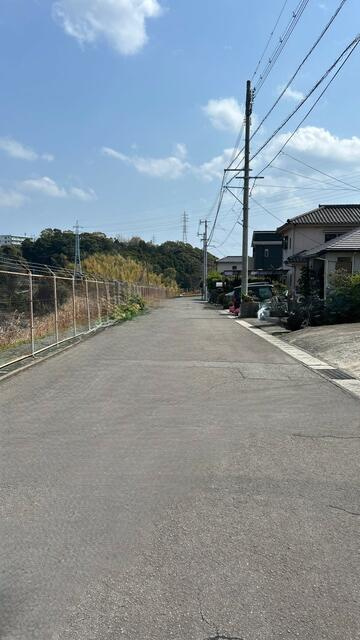 【前面道路含む現地写真】