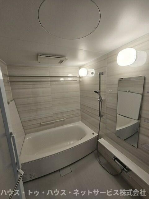 アンビシャス南柏の浴室