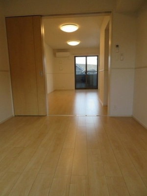 【内装】 | ＣＲＥＳＴ／／ＶＩＬＬＡ　Ⅱ | 過ごしやすい室内です