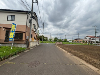 【前面道路含む現地写真】