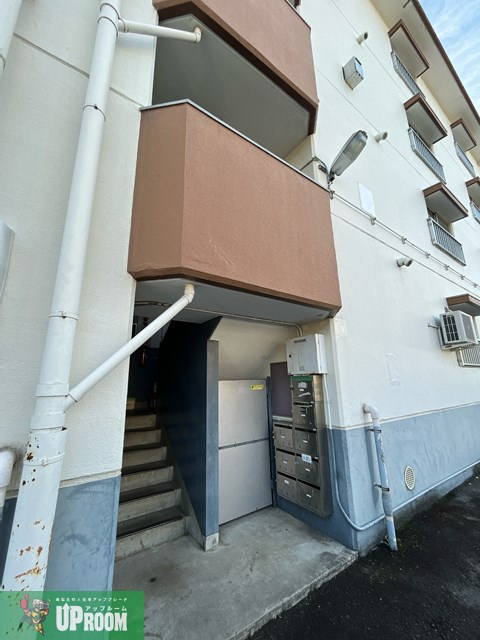 花の木農住団地竹花ハイツのエントランス