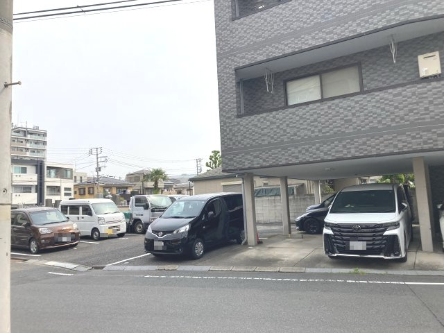 髙橋駐車場