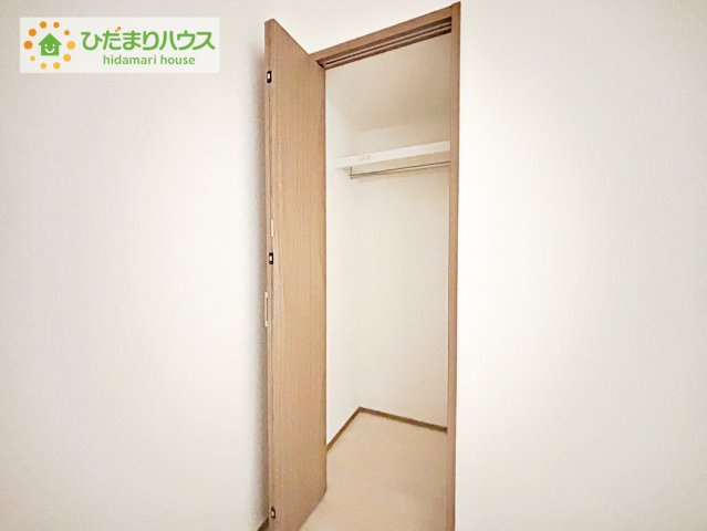 【収納】 | 三の丸グランキャッスルタワー | 全室にクローゼットが付いていて、お部屋の住空間もスッキリ広々つかえそうです(^^)/
ハンガーパイプ付でお洋服の出し入れもラクラクです！