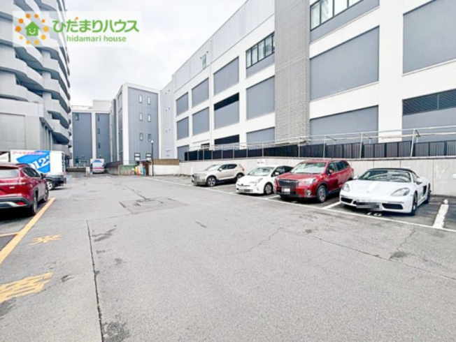 【駐車場】 | 三の丸グランキャッスルタワー | マンションは来客用駐車場が少なく大変、、、
こちらの物件は6台程度の来客用駐車場があり、ご友人が来られても安心です♪
