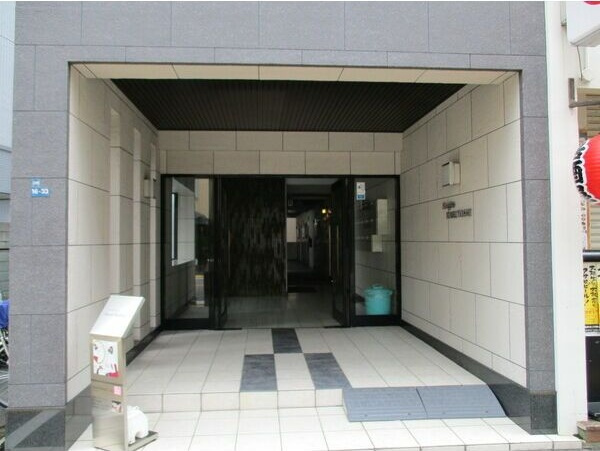 ハイツ丸利のエントランス