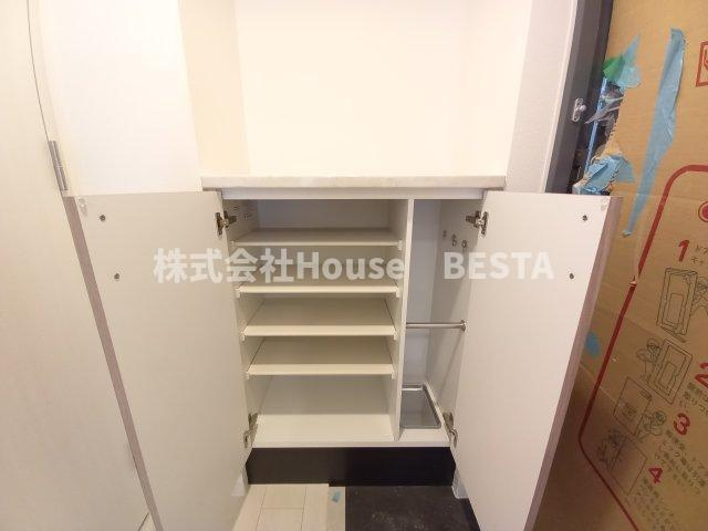 セオリー神戸ウエストゲートの収納