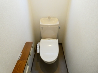 【トイレ】 | コートボナール | ウォシュレット付きのトイレです。