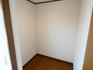 【収納】 | コートボナール | 大きなウォークインクローゼット完備。