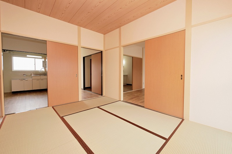 真藤ビルの和室| 真藤ビル303号  