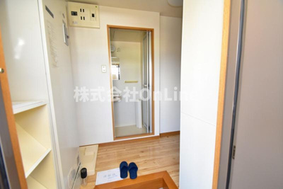 【玄関】 | ロンモンターニュ小阪