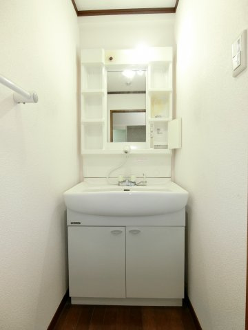 ハビタット351【10.000円キャッシュバック対象】の独立洗面台|独立洗面台です