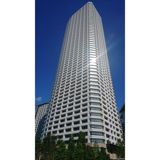 【外観】 | 鉄筋コンクリート造のがっちりとした建物。