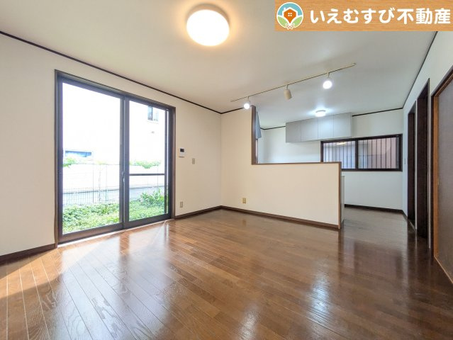 深谷市上野台　中古戸建の居間・リビング