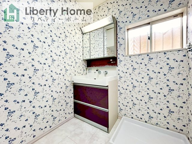 牛久市中央１丁目　中古戸建の独立洗面台