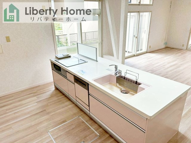 牛久市中央１丁目　中古戸建のキッチン