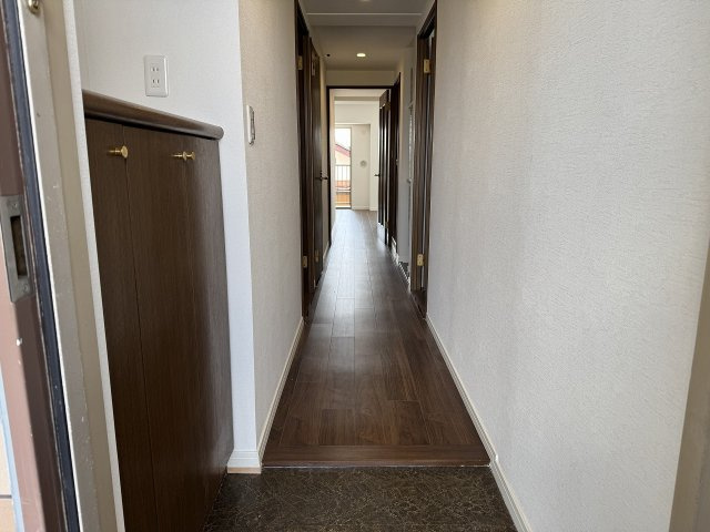 ベルシャトゥ八王子台町の玄関|～内装リフォーム済みの住戸です～