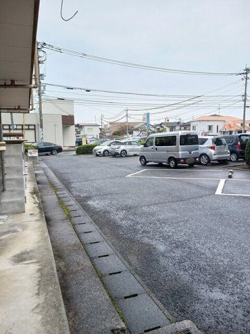 オークヒル本田の駐車場