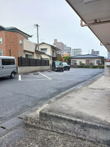 オークヒル本田の駐車場