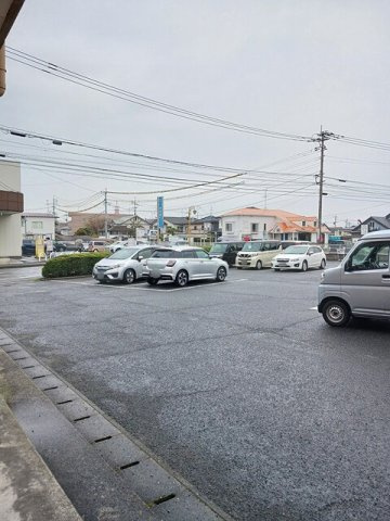 オークヒル本田の駐車場