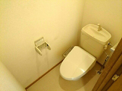 【トイレ】 | ピーチハウス | 落ち着いた色調のトイレです