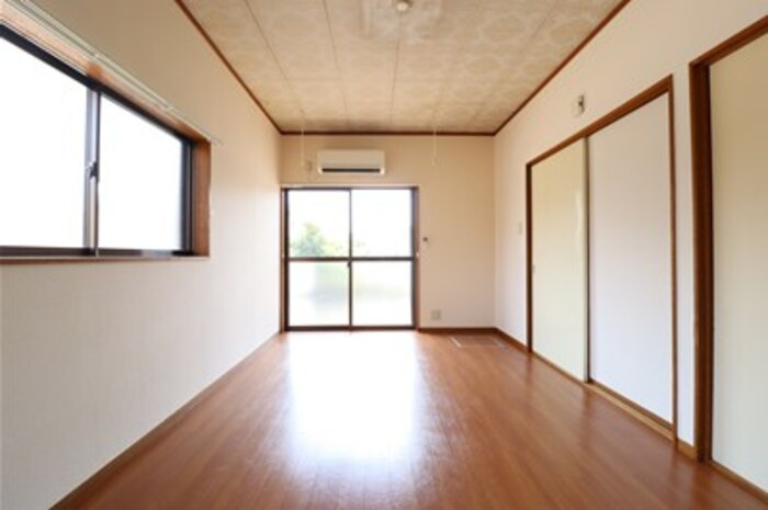 ガーデンテラス　Ｋ．Ｎの居間・リビング