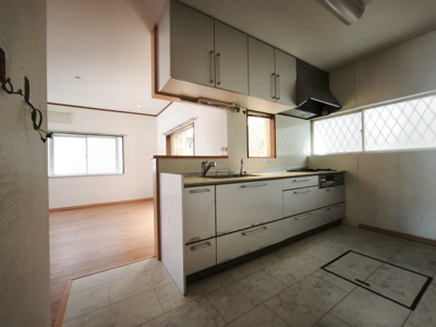【キッチン】 | 大津市錦織1丁目6-10　中古戸建
