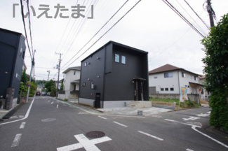 【前面道路含む現地写真】