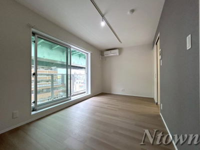 【居間・リビング】 | lives residence 浄心 | こちらの居間で趣味の時間をお楽しみください