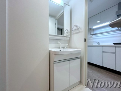 【独立洗面台】 | lives residence 浄心 | 独立洗面台で身支度をすべて済ませてしまいましょう