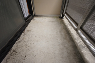 【バルコニー】