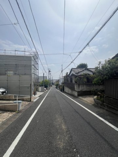 【前面道路含む現地写真】
