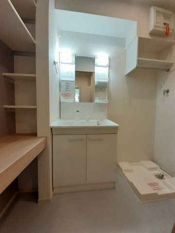 アルドーレ東合川　Ａの洗面所|広い洗面スペースです★