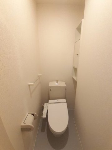 アルドーレ東合川　Ａのトイレ|嬉しい温水洗浄便座付き♪