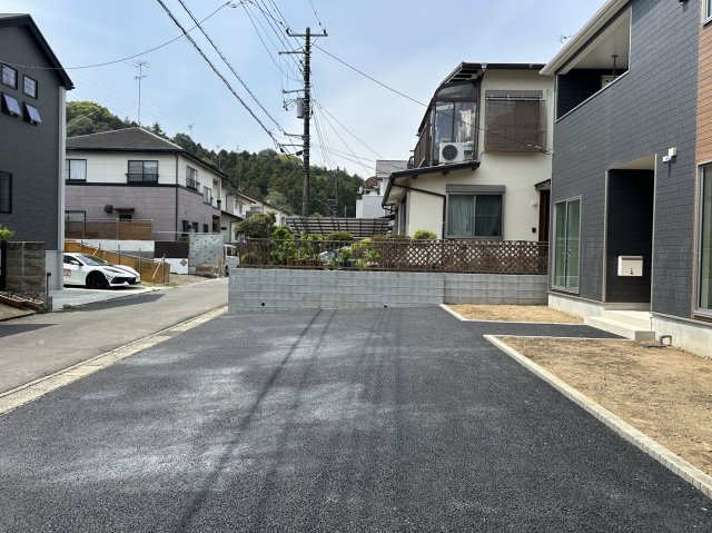 南足柄市三竹新築戸建ての前面道路含む現地写真