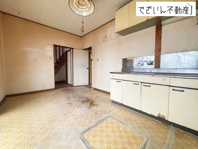 【居間・リビング】 | 熊谷市大原2丁目　中古住宅   | 現地(2025年4月撮影)